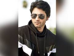 
      
      Mishal Raheja turns singer with his new single Sara Google
      
      
