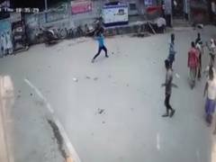 
      
      Clash erupts between 2 groups of same community in UP's Moradabad
      
      