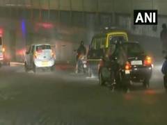 
      
      Heavy rain leads to waterlogging in several parts of Mumbai
      
      