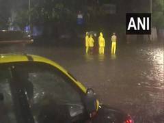 
      
      Heavy rains lead to water-logging in Mumbai
      
      