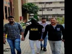 
      
      Mumbai Police Crime Branch arrests man with Fake Indian...
      
      