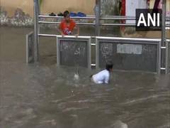
      
      Heavy rainfall: Mumbai civic body warns Goregaon residents
      
      