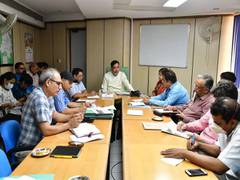 
      
      Delhi govt plans to increase roadside green cover
      
      