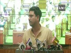 
      
      SP MLA clarifies his 'boycott BJP supporters' shops' remark,...
      
      