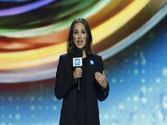 
      
      Natalie Portman to play first female Thor in 'Thor: Love and...
      
      