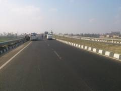 
    Delhi's air quality improves to 'satisfactory'
    