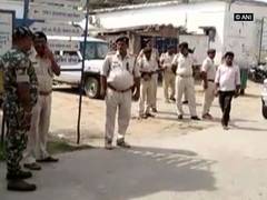 
      
      Bihar: RJD-NDA supporters clash at polling booth in Nawada
      
      