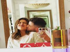 
      
      Priyanka cherishes moment Nick proposed 
      
      