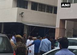 
      
      Bihar CM Nitish Kumar, J-K Governor Satya Pal Malik visit...
      
      