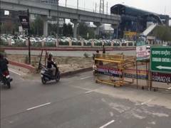 
      
      Shaheen Bagh protest: Road connecting Noida to Faridabad...
      
      