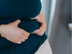 
      
      Study analyses link between obesity, heart risk, menopause
      
      