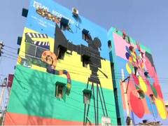 
      
      Hyderabad slum gets colourful makeover 
      
      