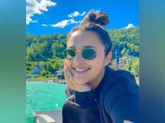 
      
      Parineeti Chopra shares throwback pictures of her childhood...
      
      