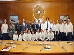 
      
      Rajnath Singh interacts with Tiranga Mountain Rescue team
      
      