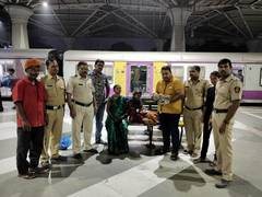 
      
      Maha: Woman gives birth to child at Panvel Railway Station
      
      
