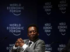 
    Pele returns to hospital after tumour removal
    