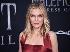 
      
      Michelle Pfeiffer opens up about struggles, fears during...
      
      