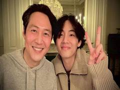
      
      Actor Lee Jung-jae updates charming selfie with BTS' V
      
      