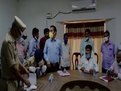 
      
      Andhra minister directs stringent restrictions in red zones...
      
      
