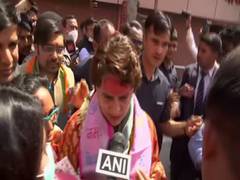 
      
      UP: Priyanka, Rahul Gandhi visit Kashi Vishwanath temple
      
      