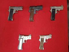 
      
      Pune: Country made pistols seized, one detained
      
      