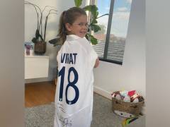 
      
      We have one very happy girl here: Warner's daughter elated...
      
      