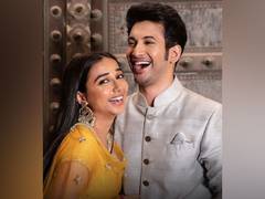 
      
      As 'Mismatched' completes one year, Rohit Saraf, Prajakta...
      
      