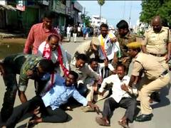 
      
      Telangana: Clash between police, RTC workers in Parakala as...
      
      