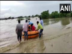 
      
      SDRF personnel rescue people from flood-affected villages in Maha
      
      