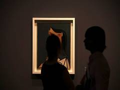 
    Australia to return stolen artwork to India 
    