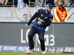 
      
      Daniel Vettori's jersey number 11 retired
      
      