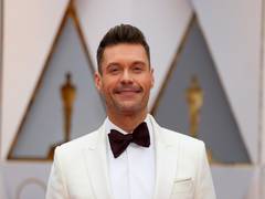 
      
      Ryan Seacrest splits from Shayna Taylor, rebounds with new...
      
      