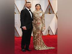 
      
      Justin Timberlake, Jessica Biel head to mountains, practise...
      
      