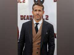 
      
      Ryan Reynolds urges Canadian teens to stop partying during...
      
      