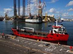 
      
      Yemen's Houthi rebels capture 16 people, 3 ships in Red Sea,...
      
      