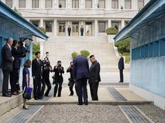 
      
      Trump meets Kim in N Korea, scripts history
      
      