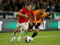 
      
      Premier League: Manchester United, Wolves play out a draw
      
      