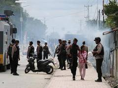 
      
      Amid protests, Indonesia blocks internet access
      
      