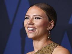 
      
      Scarlett Johansson feels she was 'typecast',...
      
      