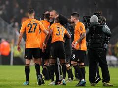 
      
      Premier League: Wolves stun Manchester City
      
      
