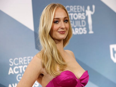 
      
      Sophie Turner urges people to wear face masks amid COVID-19 
      
      