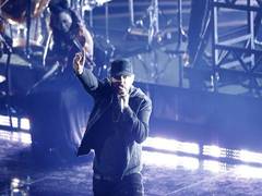 
      
      Eminem gives surprise performance at the Oscars
      
      