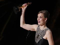
      
      Hildur Gudnadottir becomes third female composer to win Oscar...
      
      