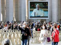 
      
      Pope Francis live-streams his prayers amid coronavirus outbreak 
      
      