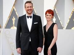 
      
      Jason Segel, girlfriend Alexis Mixter call it quits after 8...
      
      