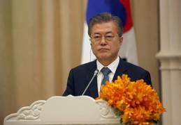 
      
      Moon Jae-in reaches US to meet Donald Trump
      
      