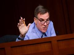 
      
      Senior US senator 'disturbed' by communications restrictions...
      
      