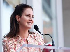 
      
      Lana Del Rey calls off her European tour after losing voice
      
      