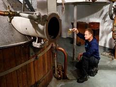 
      
      COVID-19: Europeans brewers, distillers making hand...
      
      