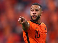 
      
      La Liga: Barcelona sign Netherlands forward Memphis Depay...
      
      